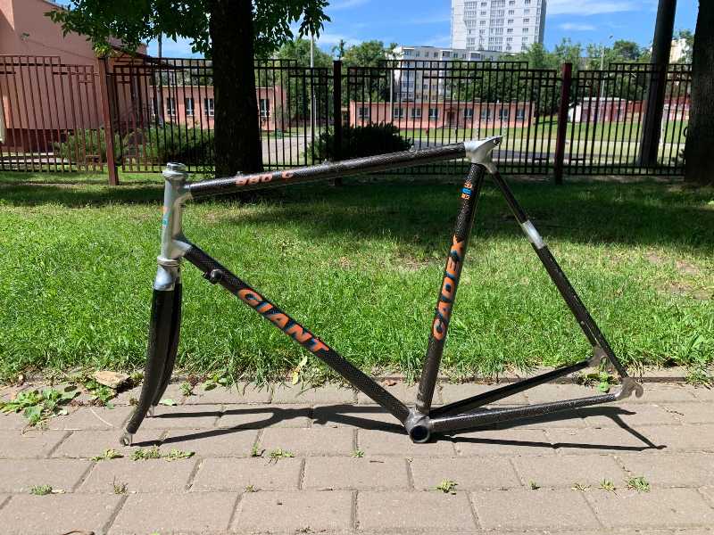 Карбоновая рама Giant Cadex 980c, вилка Kinesis, рулевая Shimano