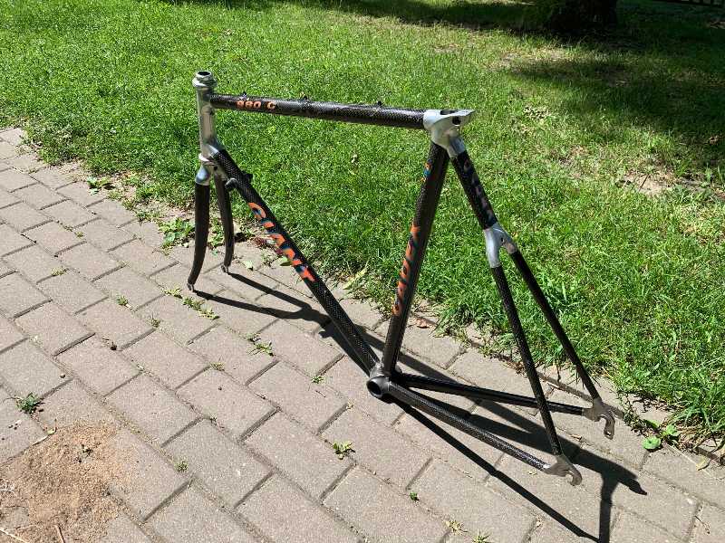 Карбоновая рама Giant Cadex 980c, вилка Kinesis, рулевая Shimano