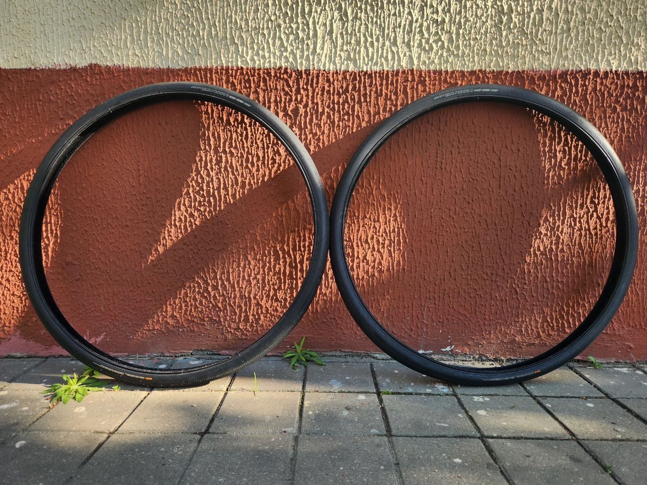 Бескамерные покрышки Giant Fondo 2 700-32C