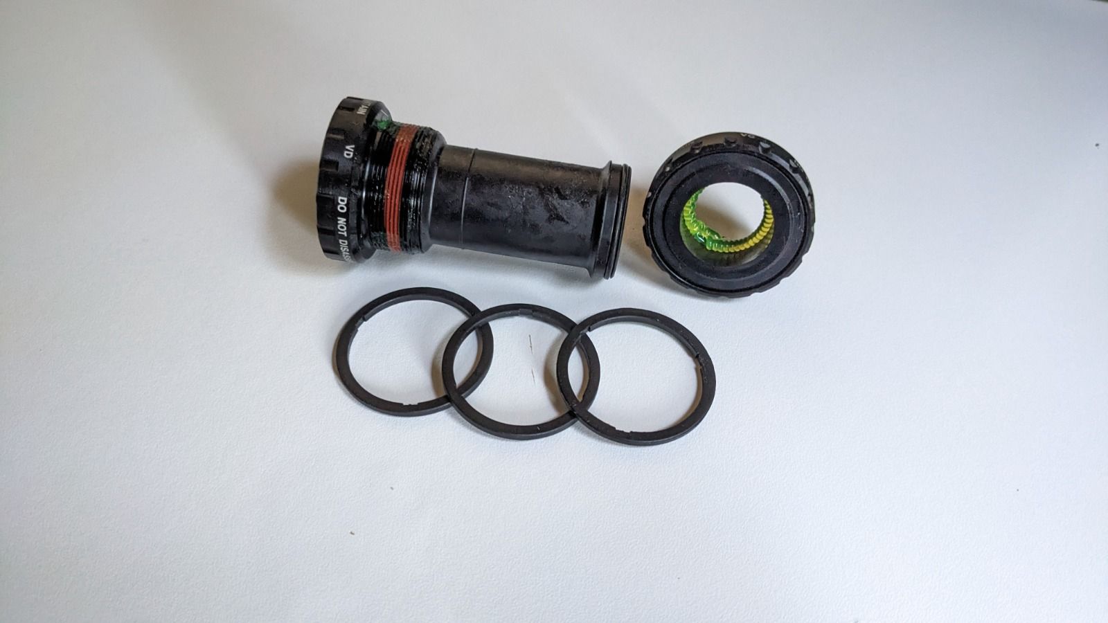 Каретка новая Shimano Deore Hollowtech 68/73мм