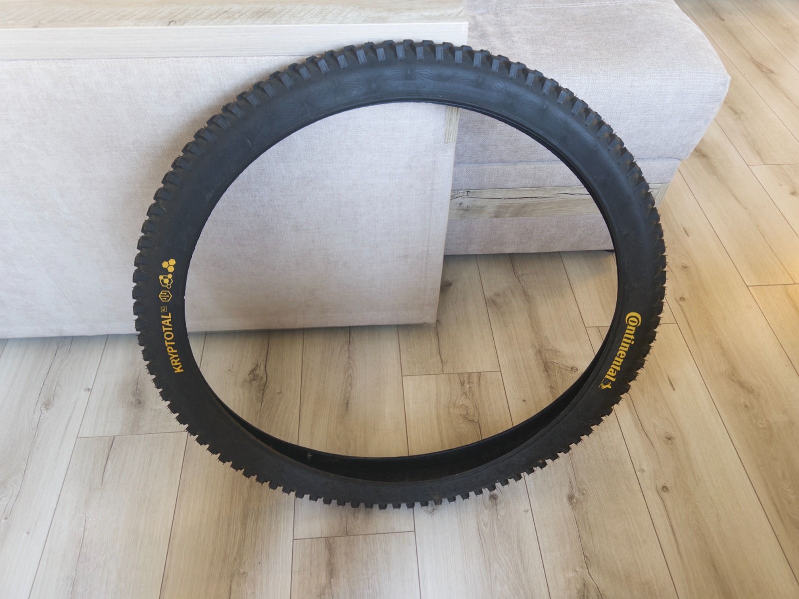 Покрышка Continental Kryptotal 27.5x2.4