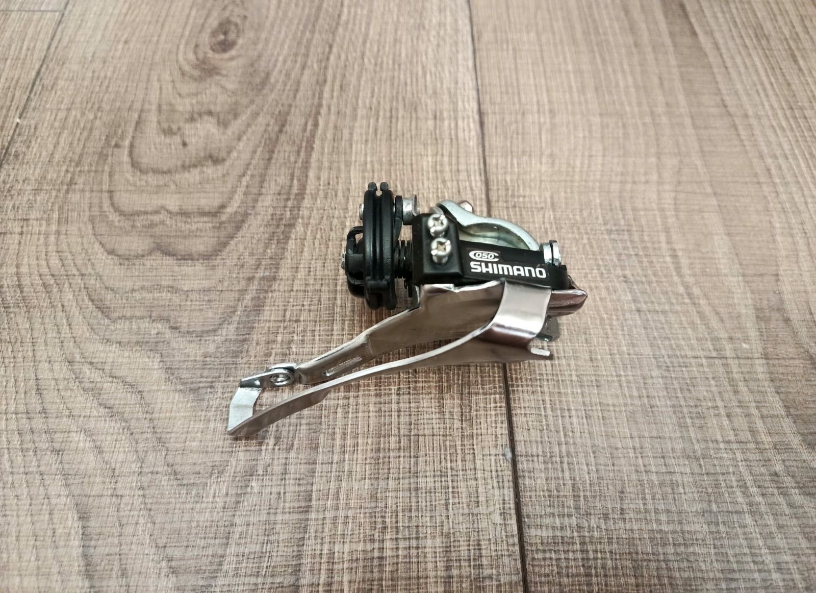Переключатель передний Shimano FD-C050 3 ск.