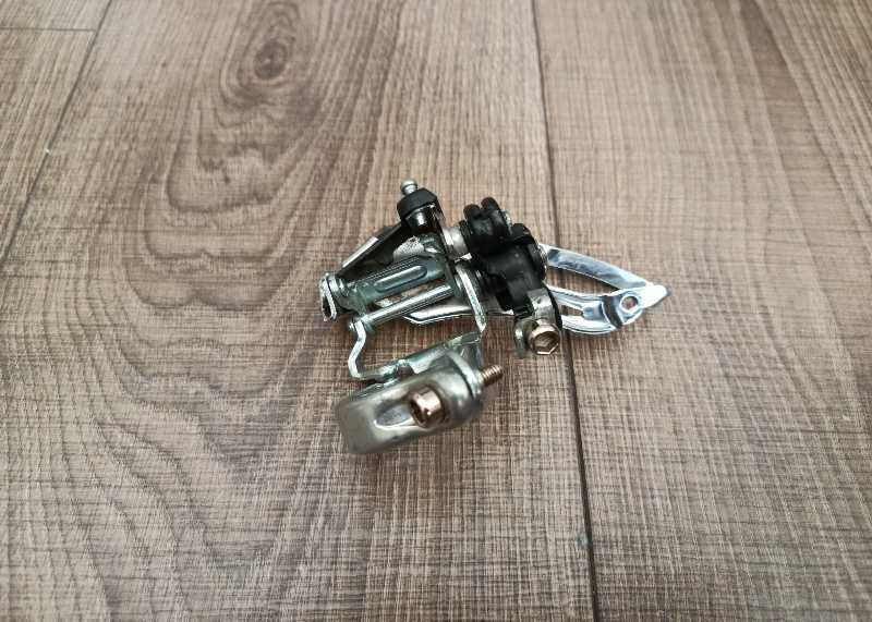 Переключатель передний Shimano FD-C050 3 ск.
