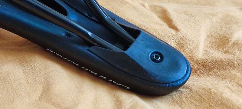 Седло Cannondale ( Cionlli ) , размер 28 на 16 см , новое .