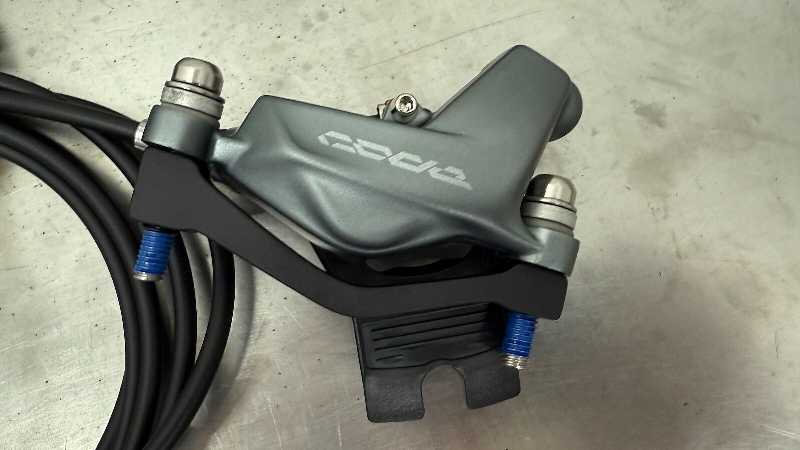 Комплект Sram Code Stealth Bronze 85/200см новые!