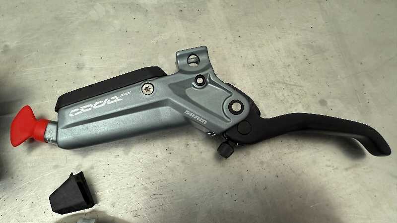 Комплект Sram Code Stealth Bronze 85/200см новые!