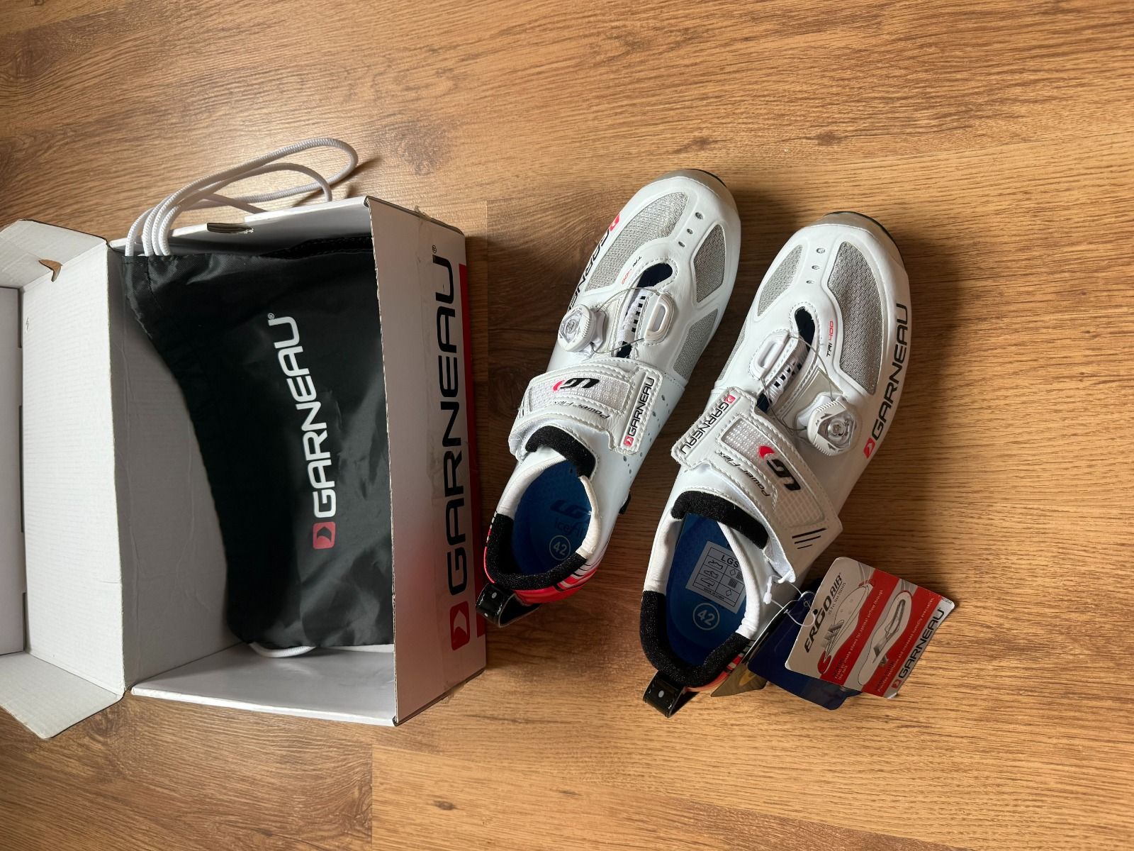 Louis Garneau Tri-400. 42 EU.