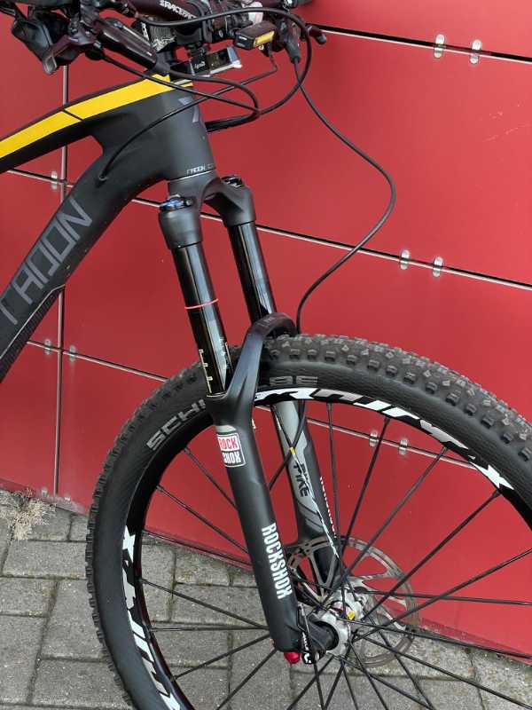 Radon Slide 160 Carbon 9.0