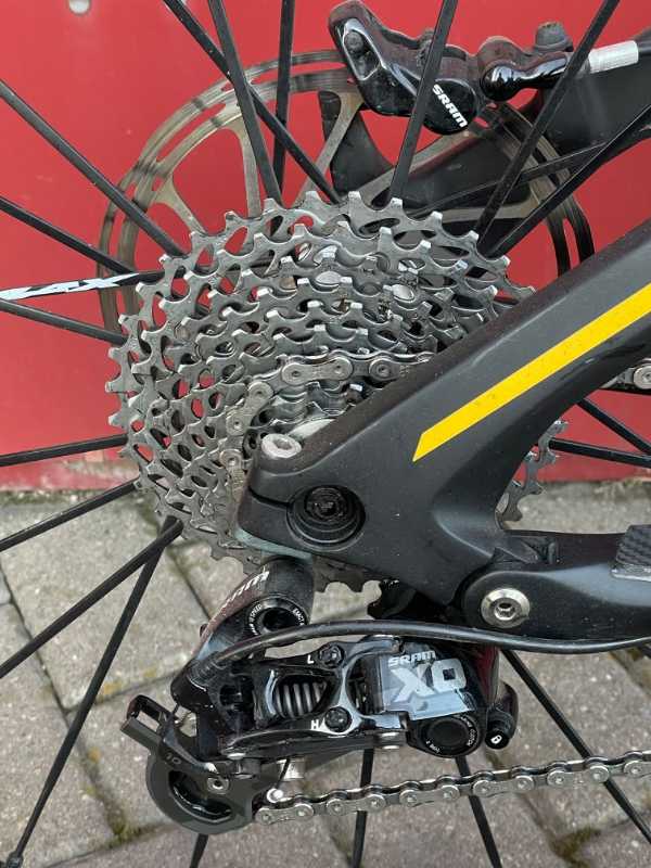 Radon Slide 160 Carbon 9.0