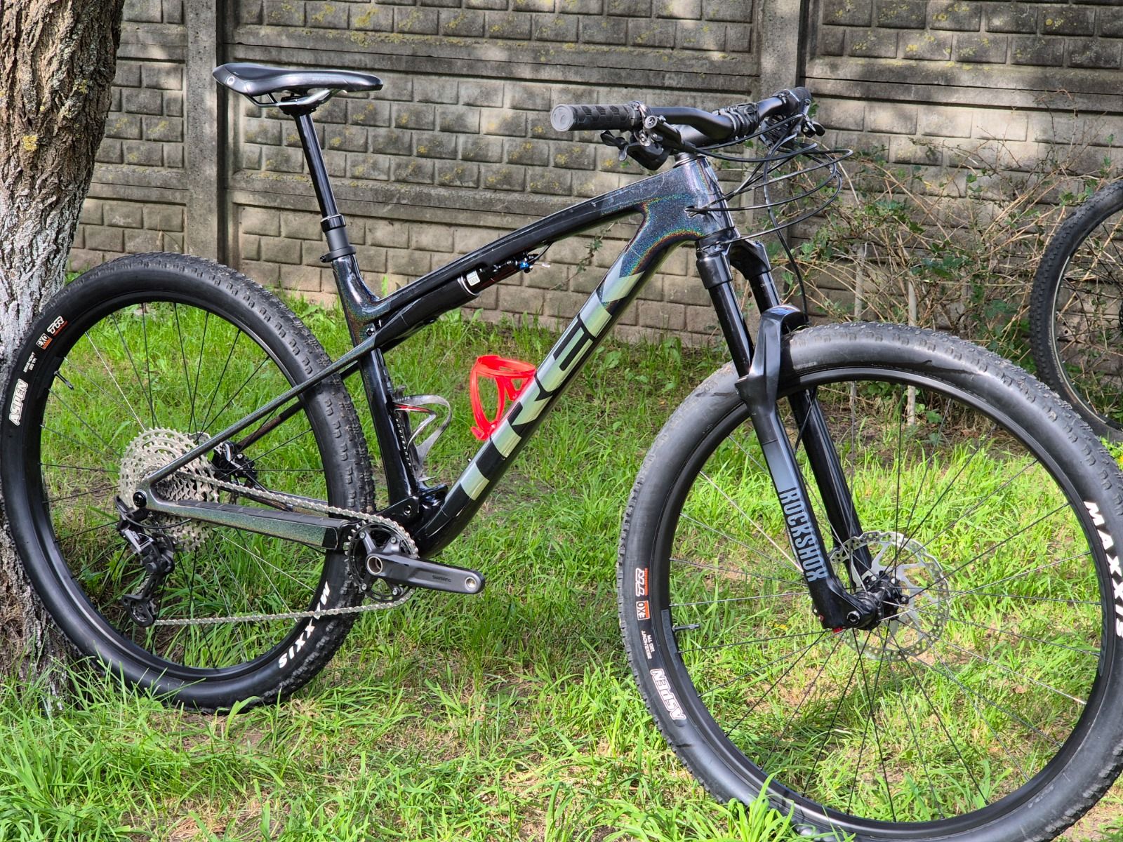 Trek supercaliber 9.6 GEN 2 2025 L размер карбоновый двухподвесный кросс-кантрийный велосипед