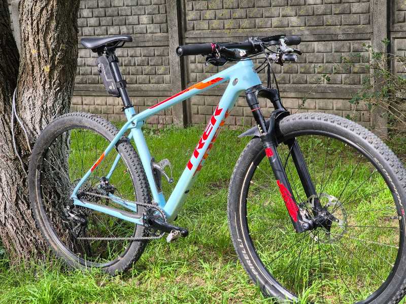 Trek procaliber 9.8 SL L размер карбоновый мтб хардтэйл