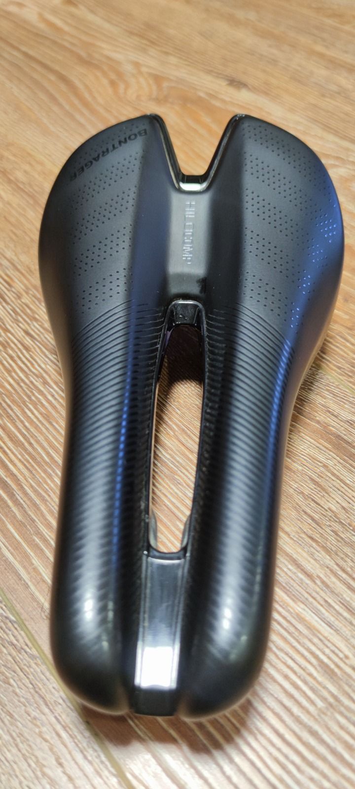 Седло Bontrager Hilo Comp