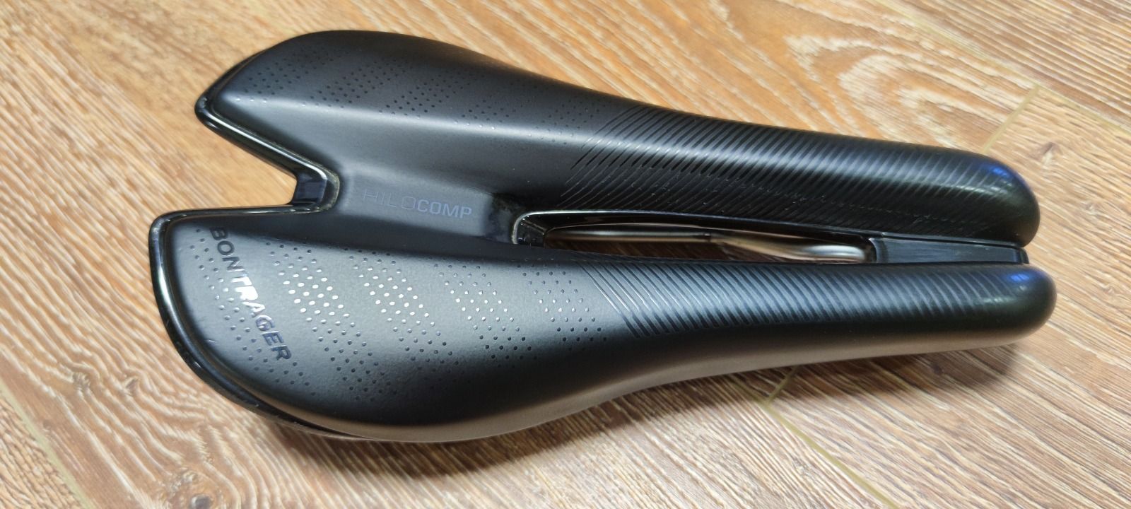 Седло Bontrager Hilo Comp