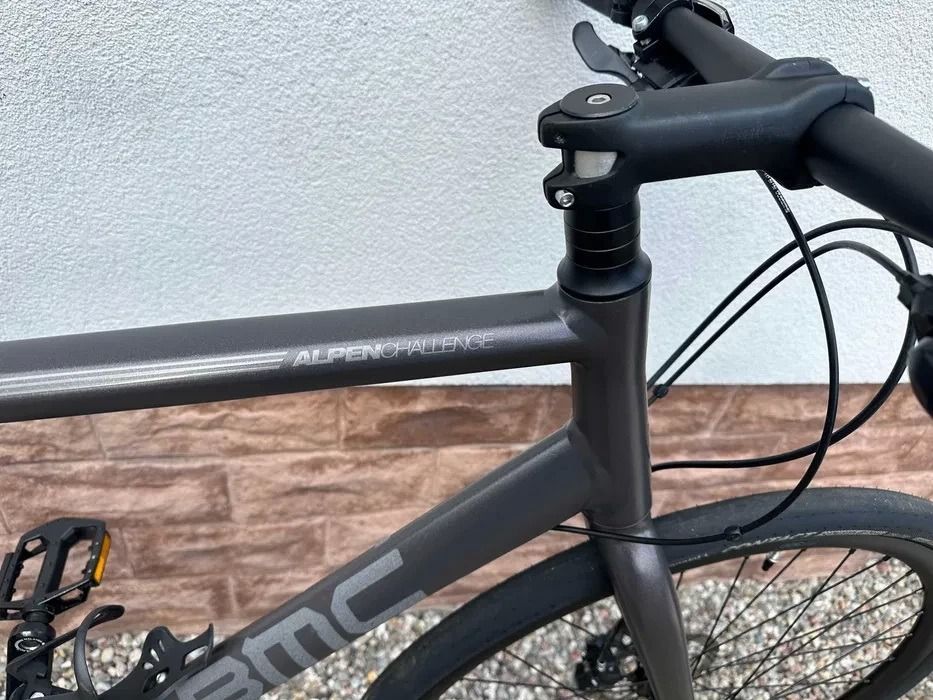 Велосипед городской BMC ALPENCHALLENGE THREE - SORA 2x9