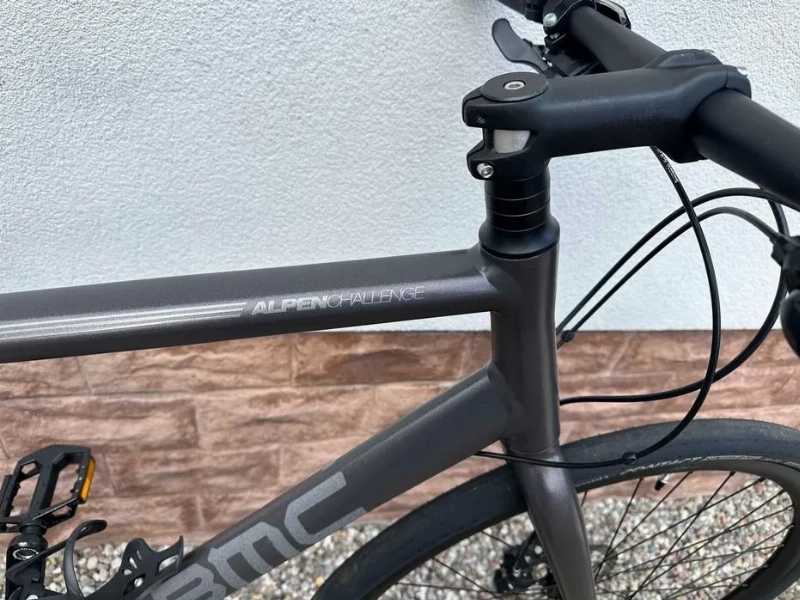 Велосипед городской BMC ALPENCHALLENGE THREE - SORA 2x9