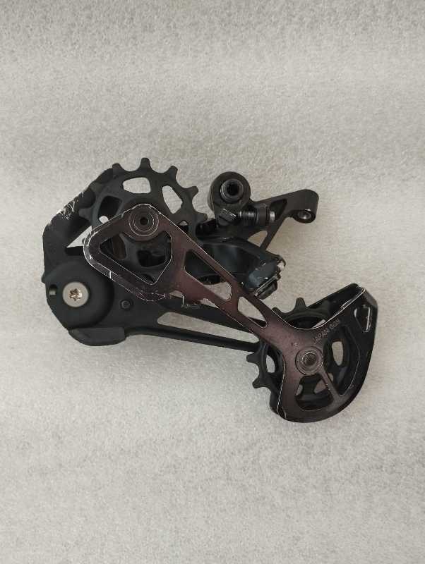 Задний переключатель Shimano Deore XT RD-M8120