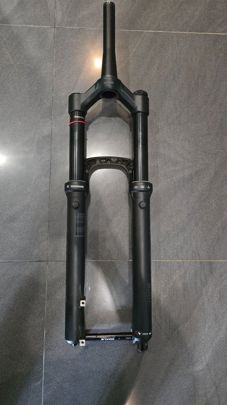 Вилка RockShox Lyric Select+ 150 мм