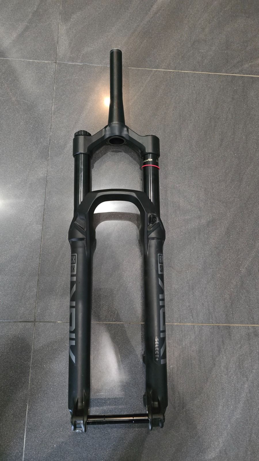 Вилка RockShox Lyric Select+ 150 мм