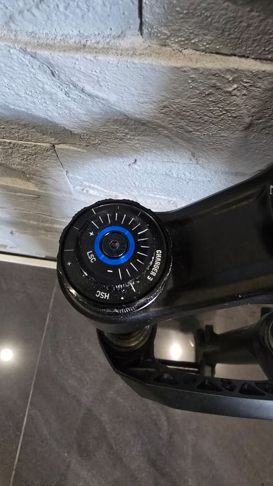 Вилка RockShox Lyric Select+ 150 мм