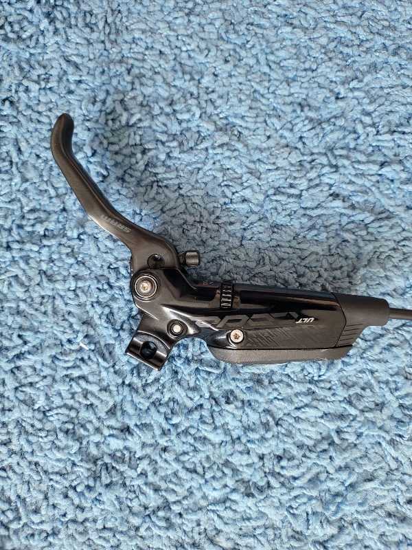 Новый тормоз Sram Code Ultimate, карбоновый рычаг,  перед