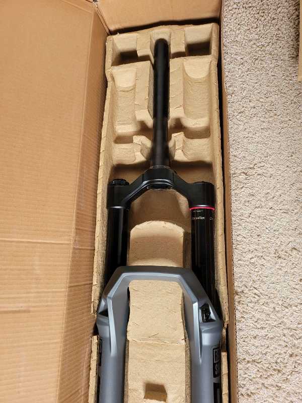 Новая вилка Rockshox Zeb Ultimate 3 27.5 160мм
