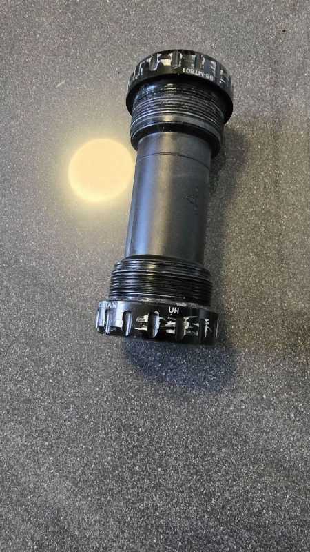 Каретка Shimano XT BB-MT801