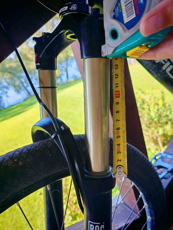 Вилка воздушная Rock shox