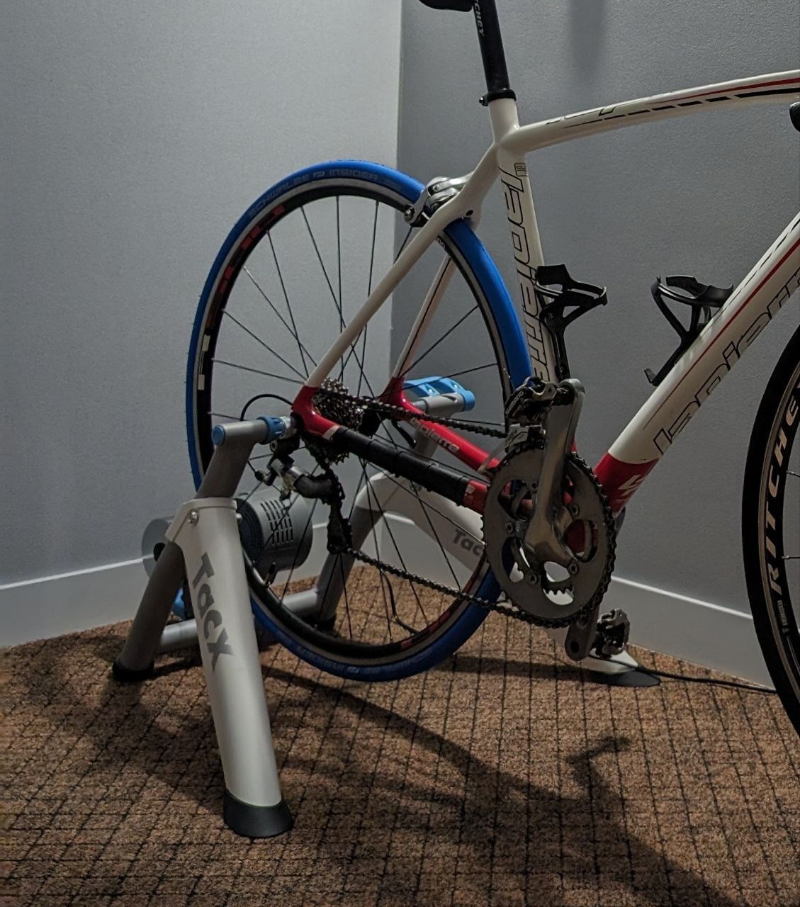 Велостанок Tacx Flow Smart