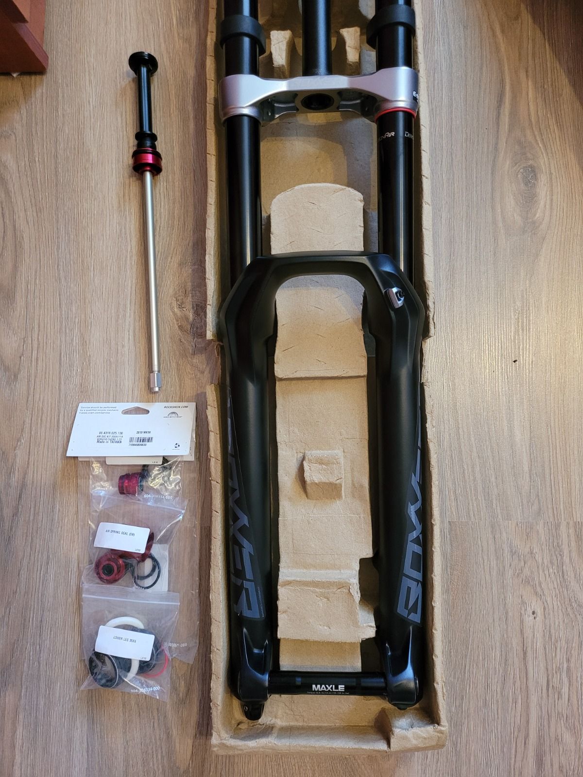 Вилка Rockshox Boxxer 2023г 180 и 200мм пружины, ремка 200ч, вынос