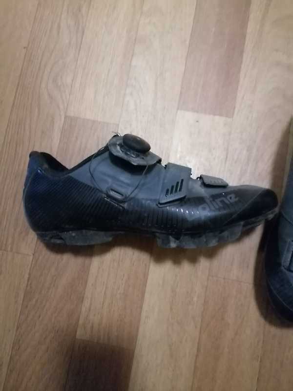 велоботинки.