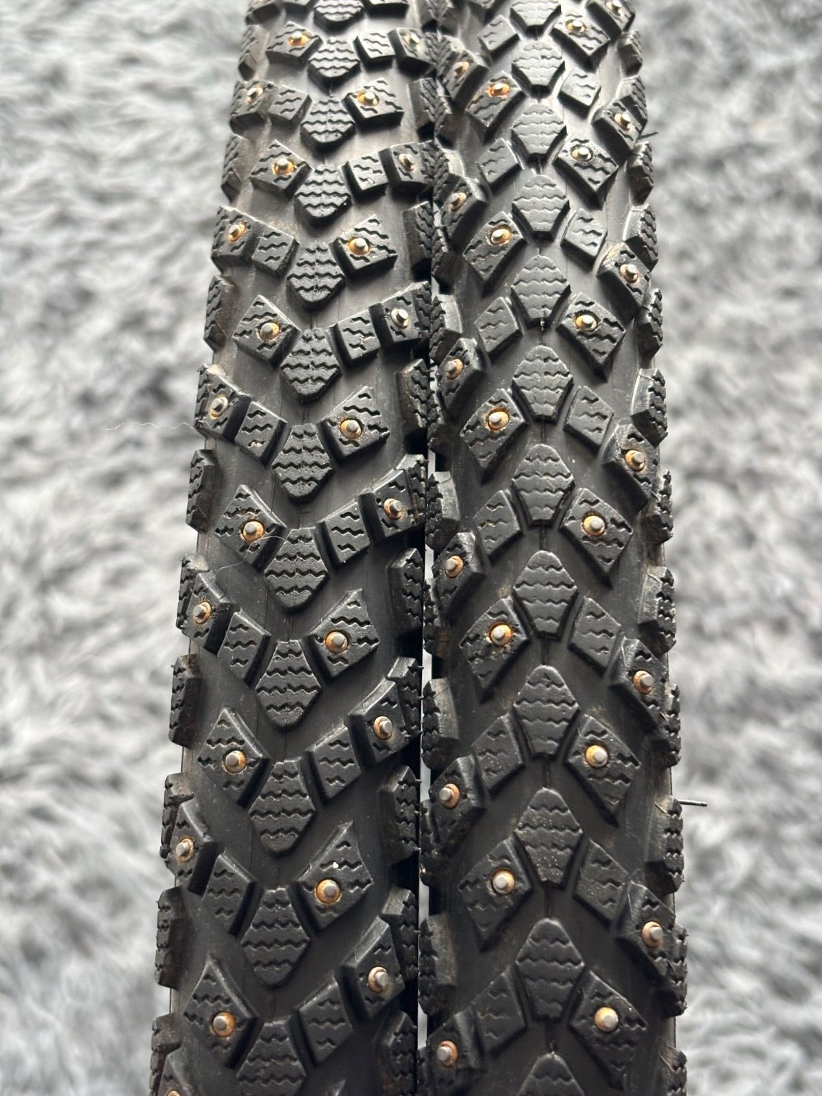 Зимние покрышки Schwalbe MARATHON WINTER PLUS 28 x 1.6
