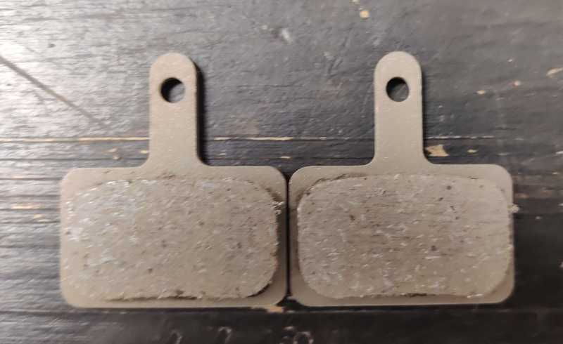 Тормозные колодки B05s OEM