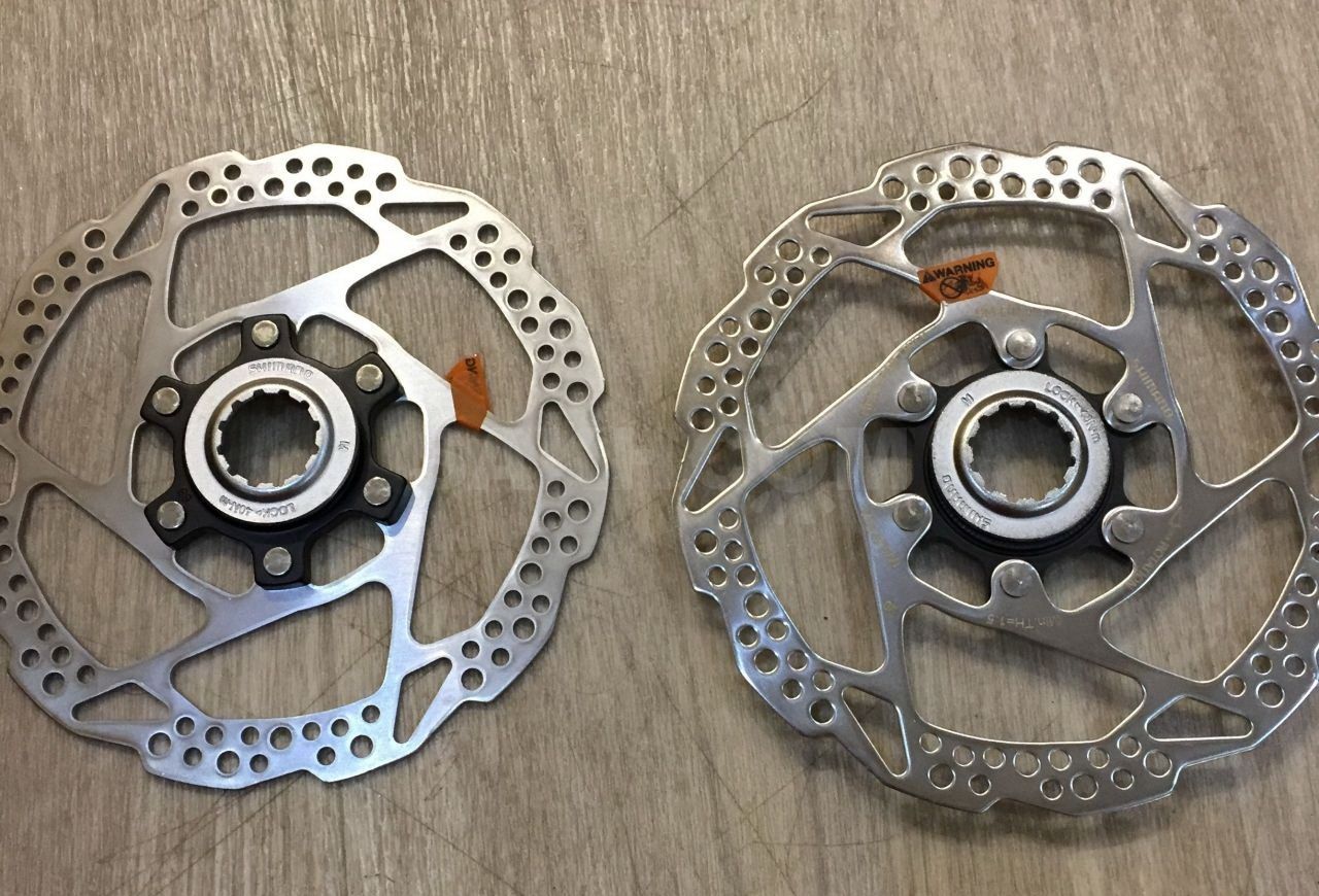 Роторы пара 160 мм: Shimano Deore SM-RT56 под 6 болтов и SM-RT54 Center-Lock