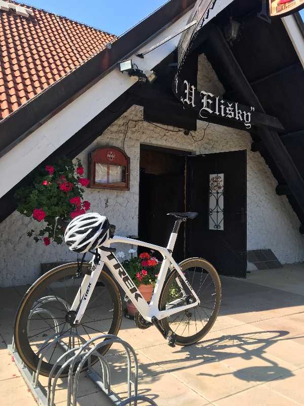 Профессиональный велосипед Trek Madone 9 - карбон