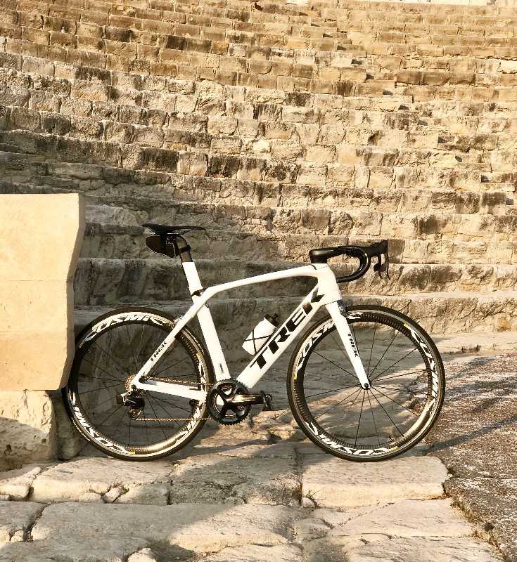 Профессиональный велосипед Trek Madone 9 - карбон