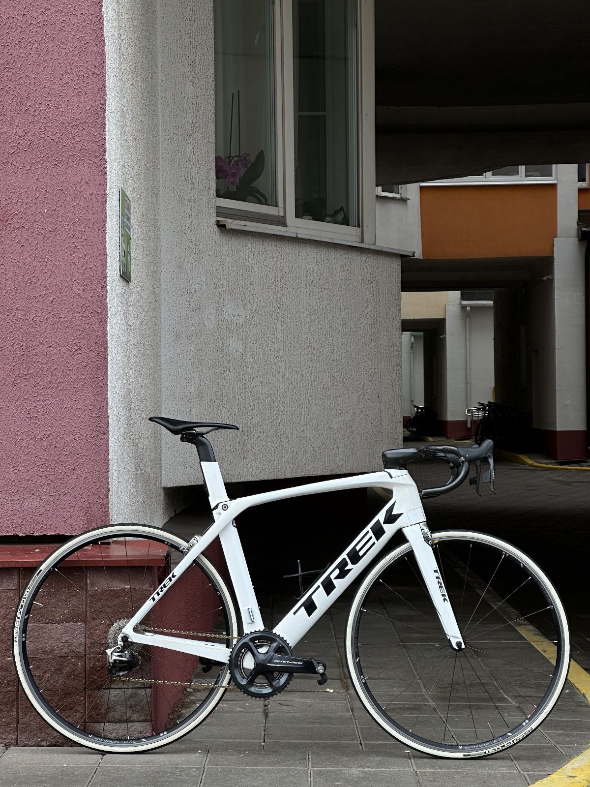 Профессиональный велосипед Trek Madone 9 - карбон