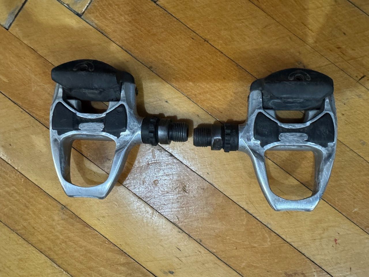 Контактные педали Shimano PD-R540 SPD-SL
