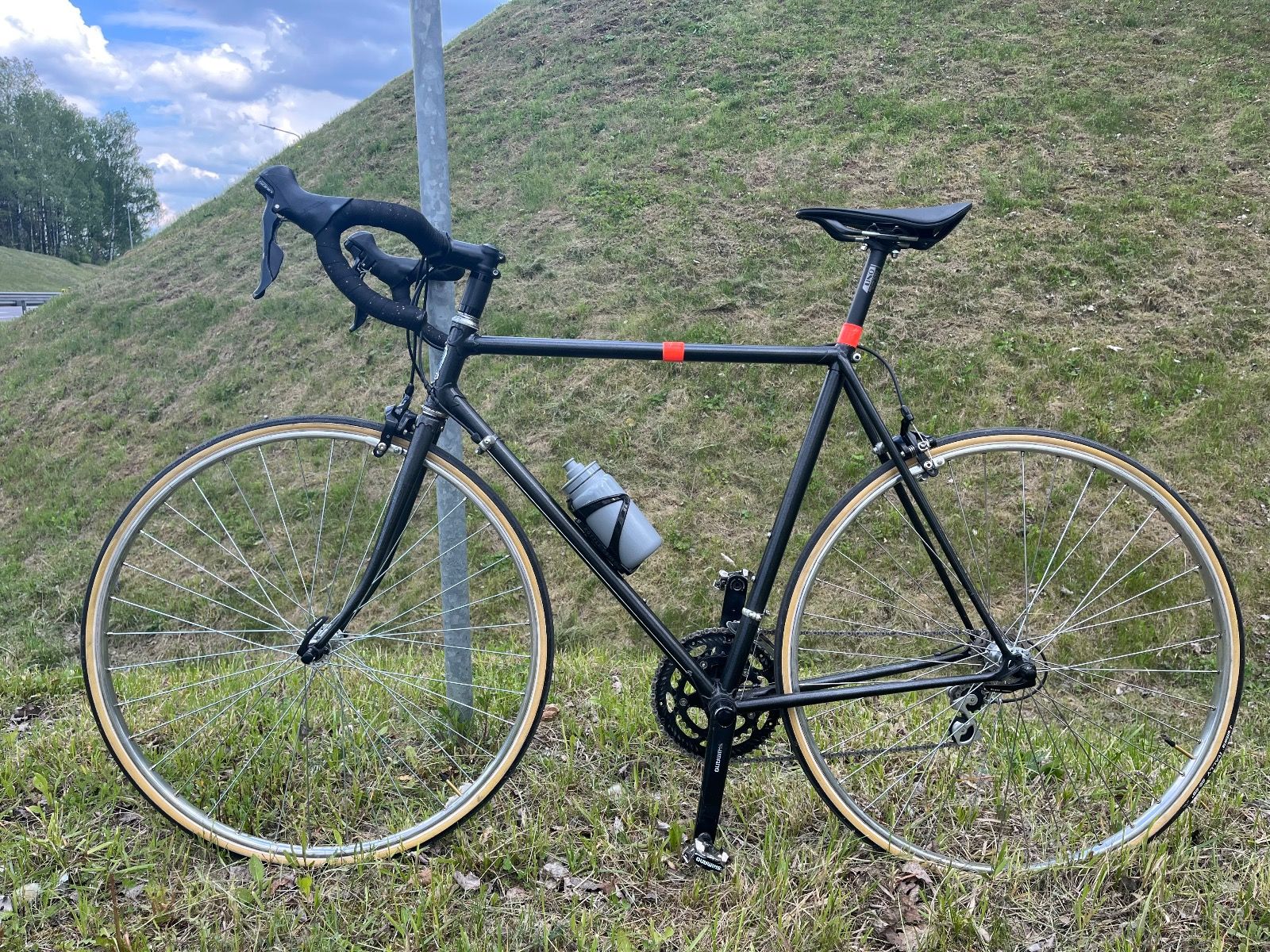 Шоссейник на компонентах Shimano, рама ХВЗ Старт-шоссе 87г