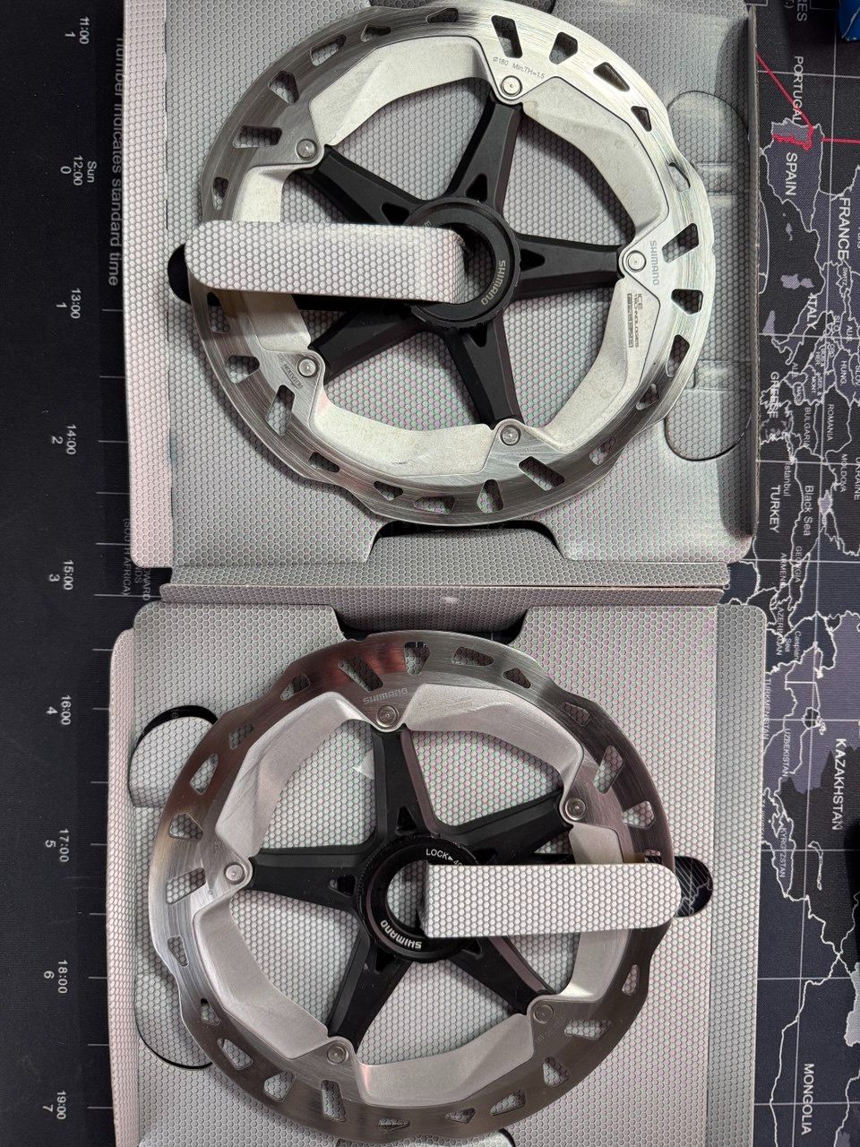 Тормоза Shimano SLX BR-M7120, 4х поршневые, servo wave, ротора RT-MT800 180mm CL, колодки новые N04C + N03A
