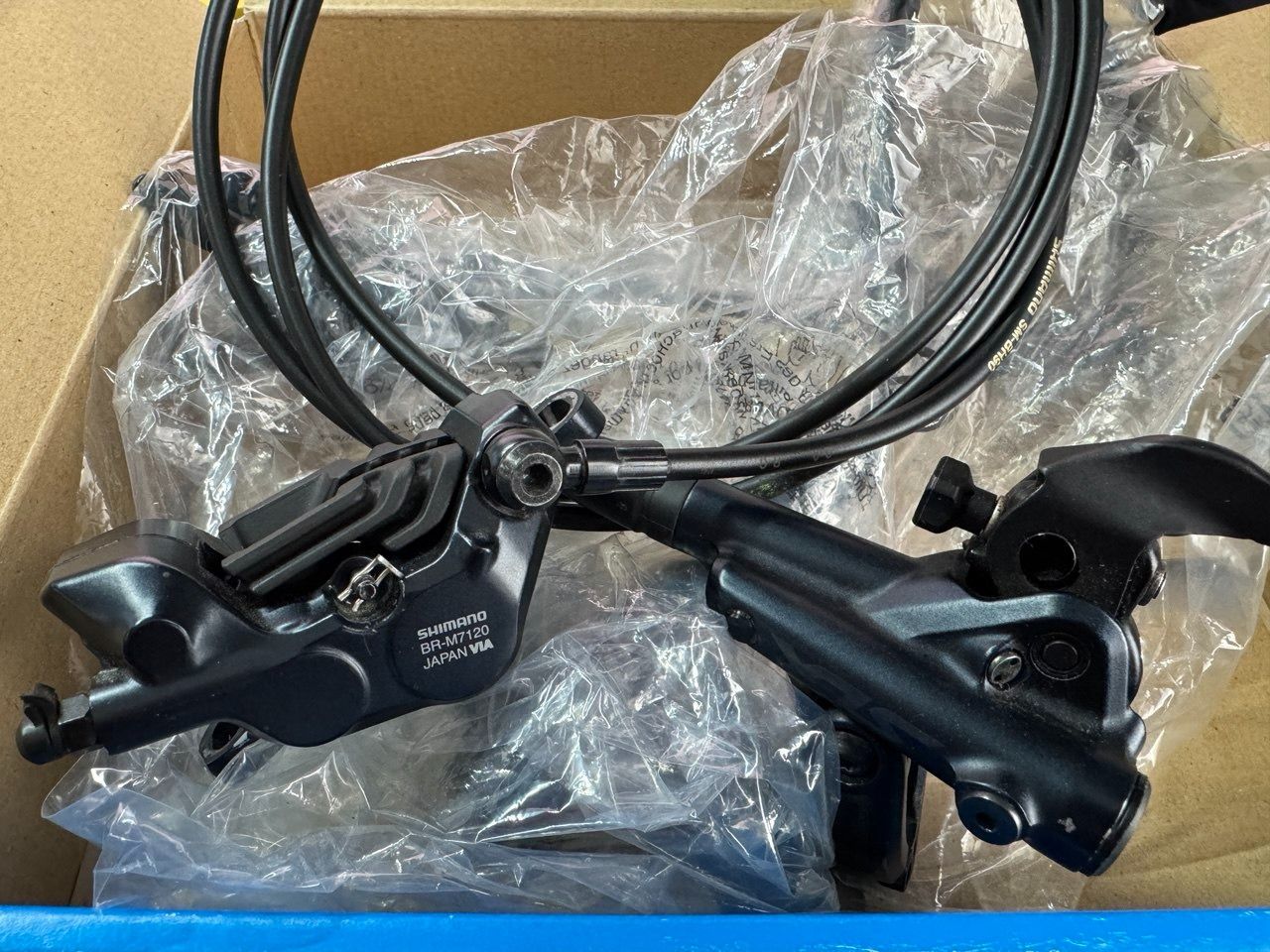 Тормоза Shimano SLX BR-M7120, 4х поршневые, servo wave, ротора RT-MT800 180mm CL, колодки новые N04C + N03A