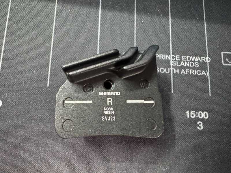 Тормоза Shimano SLX BR-M7120, 4х поршневые, servo wave, ротора RT-MT800 180mm CL, колодки новые N04C + N03A