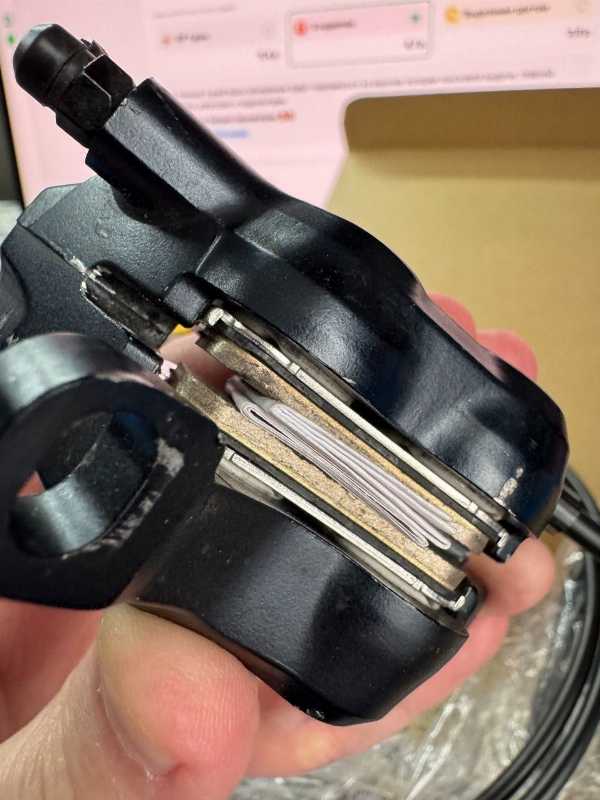 Тормоза Shimano SLX BR-M7120, 4х поршневые, servo wave, ротора RT-MT800 180mm CL, колодки новые N04C + N03A