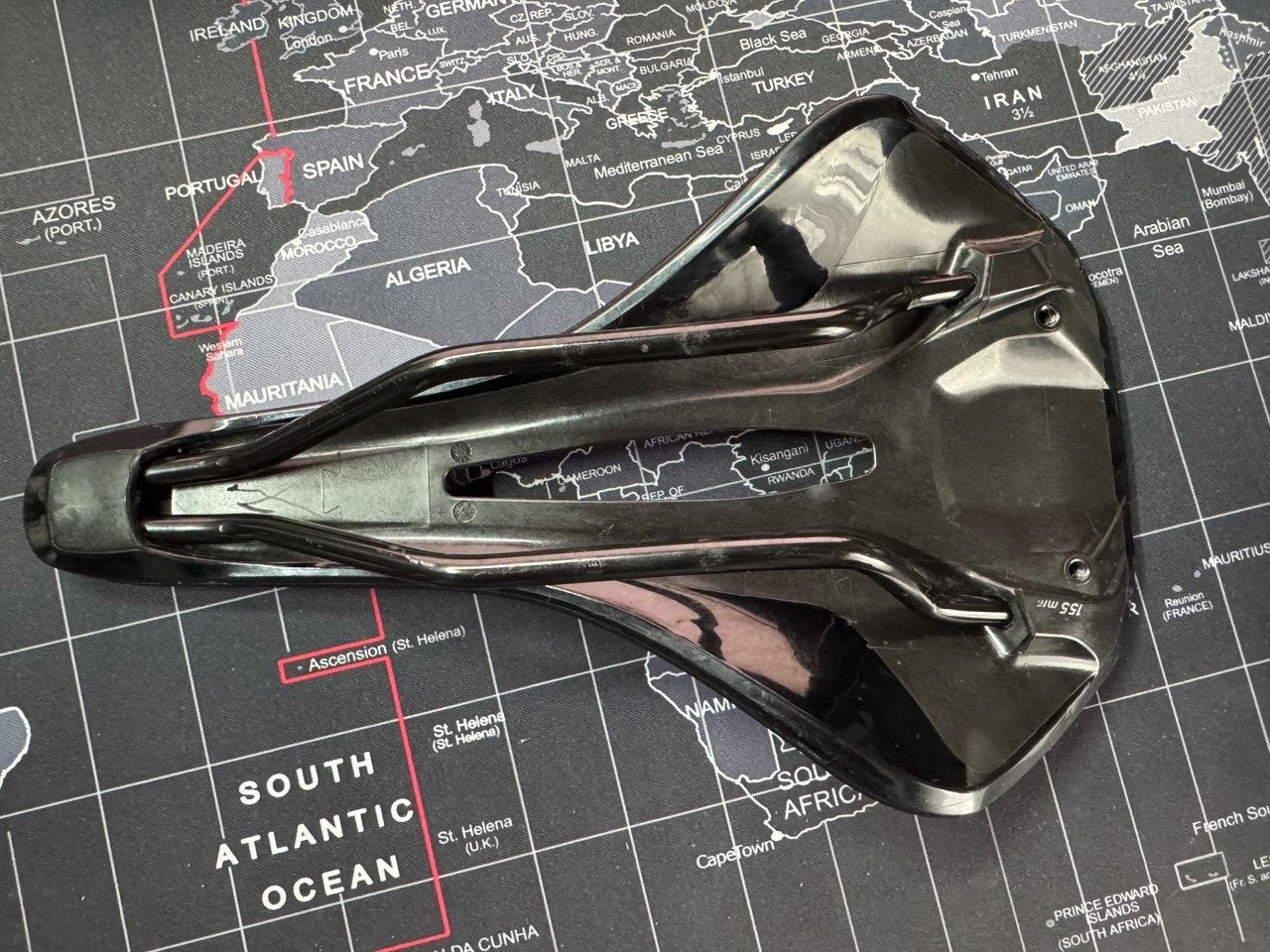 Оригинальное седло Specialized Phenom 155mm