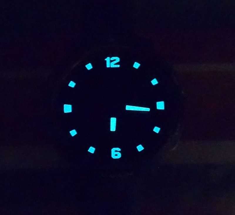 Cпортивно-туристические гибридные часы Garmin