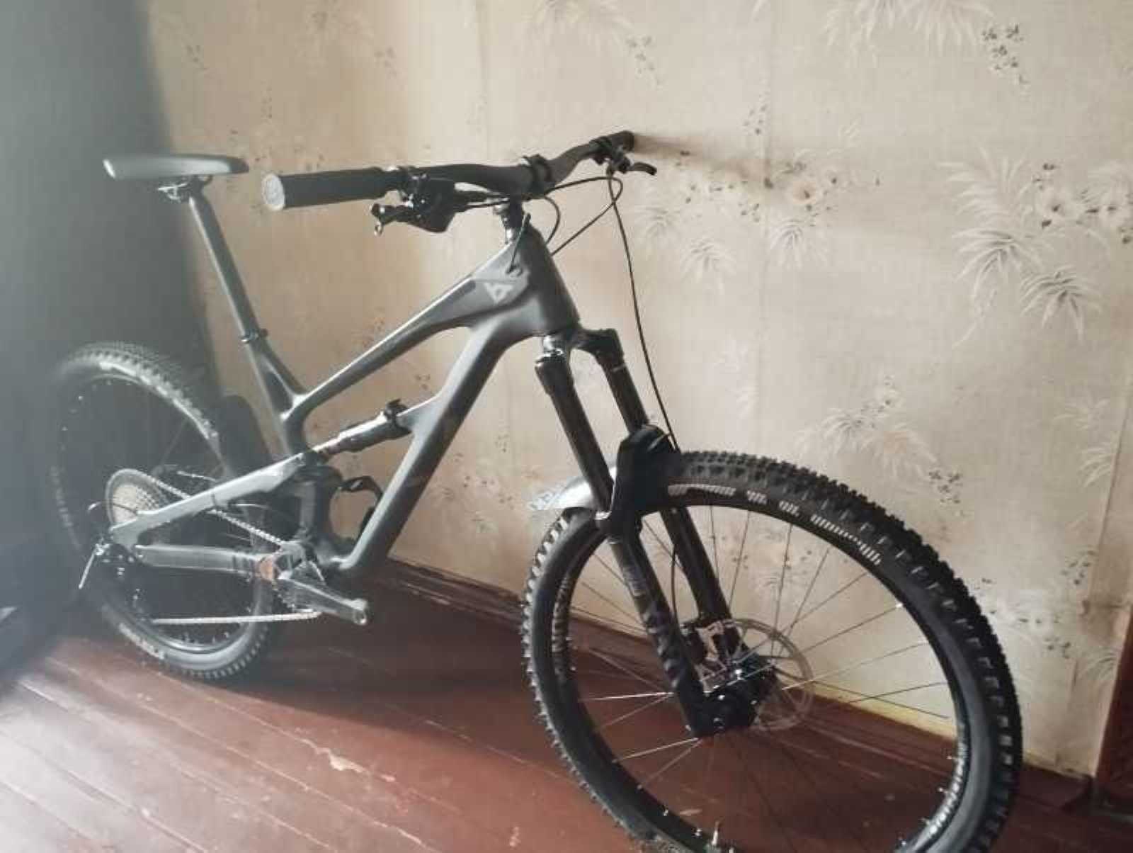 YT Jeffsy 27.5 размер L карбон