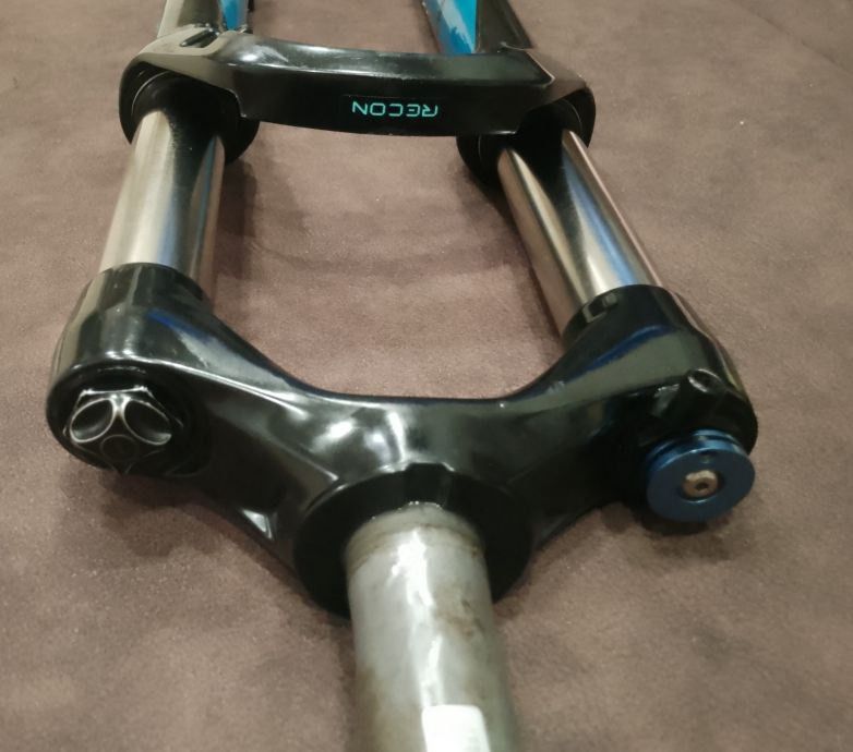 Вилка Rockshox TK Silver Solo Air 100-120mm, под колеса 27.5 дюйма, эксцентрик