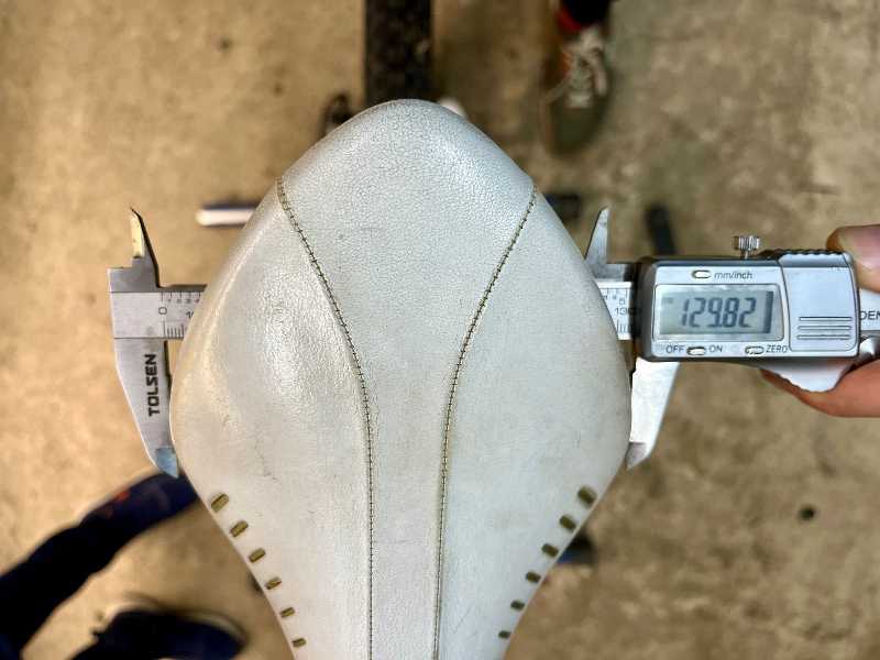 Седло FIZIK ARIONE белое