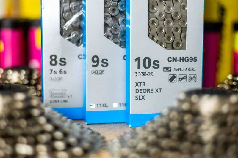 Новая цепь Shimano CN-LG500 Cues, 10-11ск, 114 зв., с замком