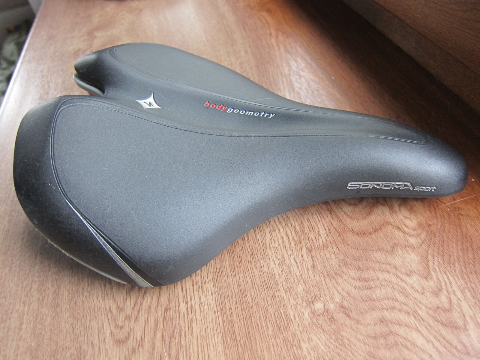 седло Specialized Gel Sonoma Sport Широкое 190мм