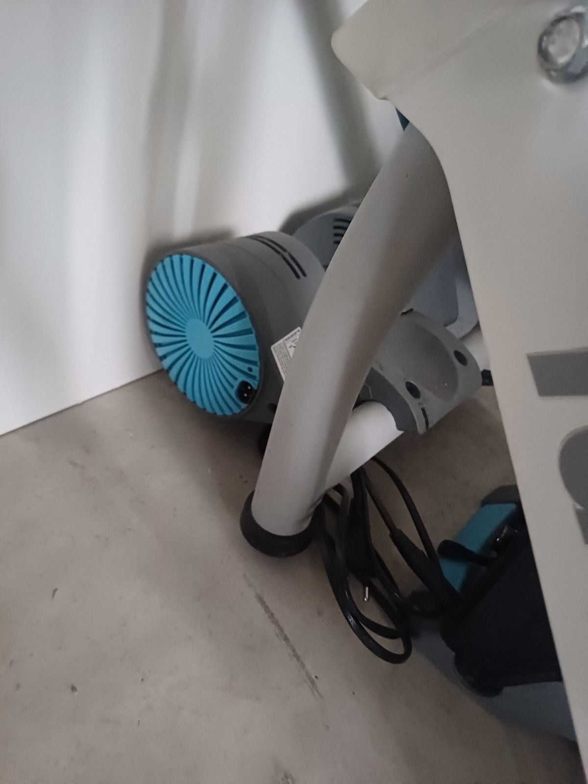 Пробег минимальный Привезен из Европы, оригинал Причина продажи переход на топовую модель другого типа В комплекте дарю камеру, тренировочную покрышку и идеально новую защиту на раму от пота.